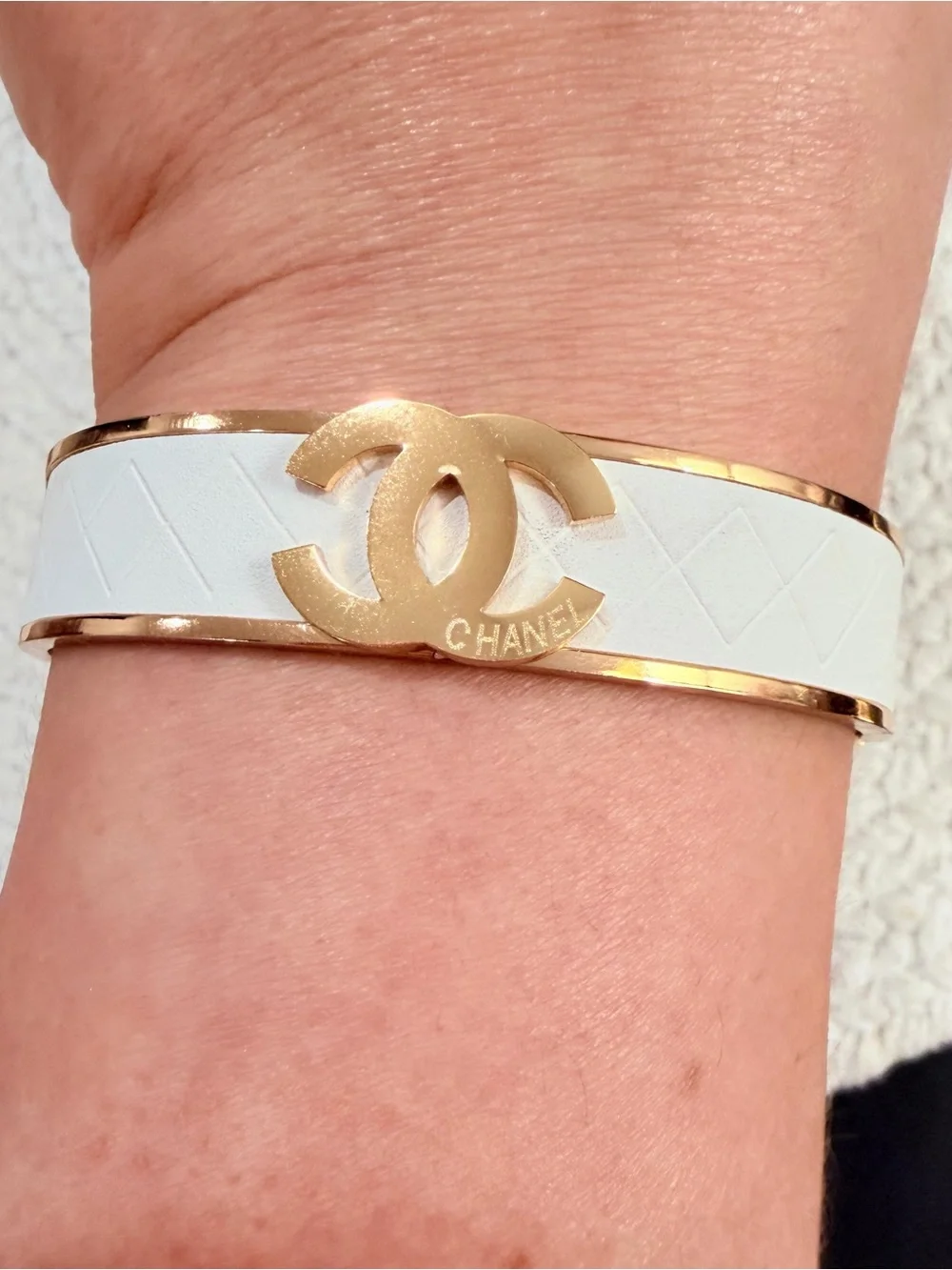 White & Gold Quilted Logo Statement Bangle Bracelet | Fashion | Size 6.5 -7